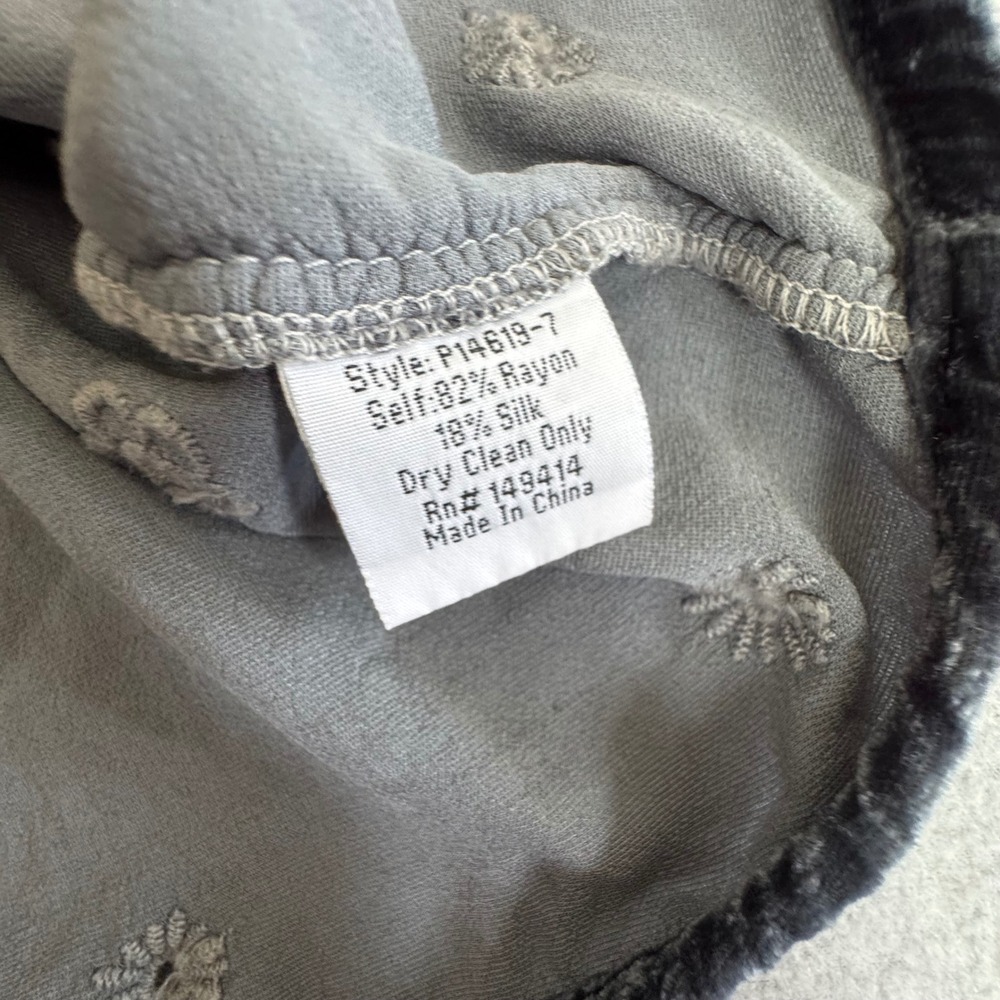 Johnny Was Velvet Blouse Sz S Embroidered Luxury Silk Blend Boho Top Blue Gray - Picture 7 of 10